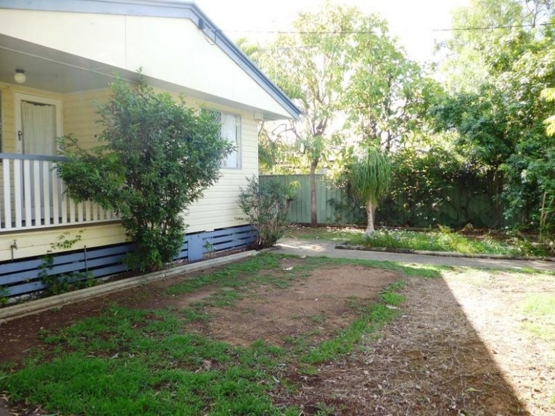 26 Bass Street, Leichhardt QLD 4305