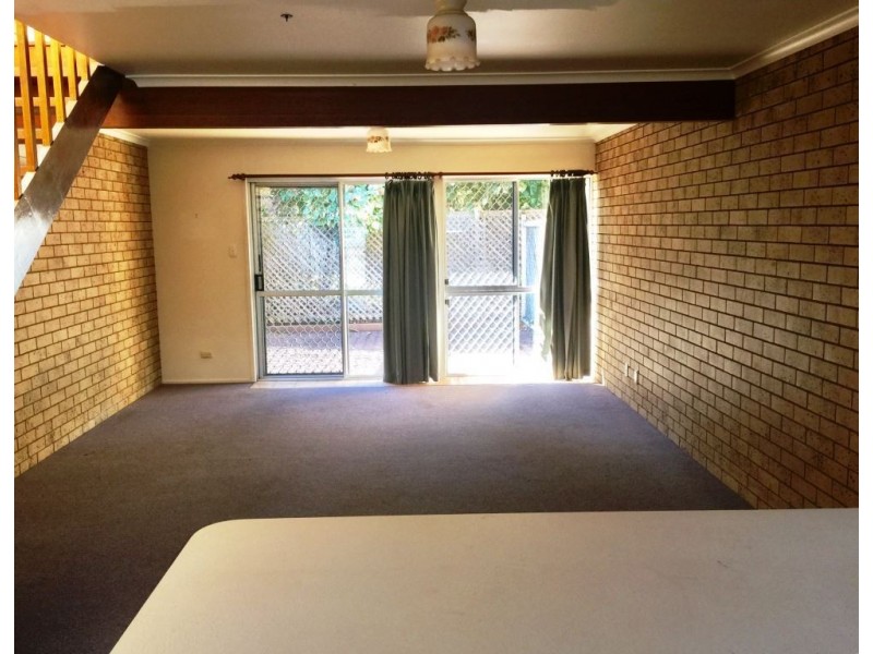 4/18 Railway Street, Booval QLD 4304