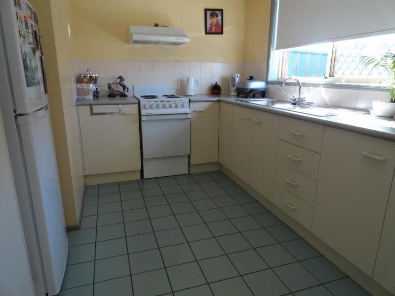 1 & 2/13 Hunter Street, Brassall QLD 4305