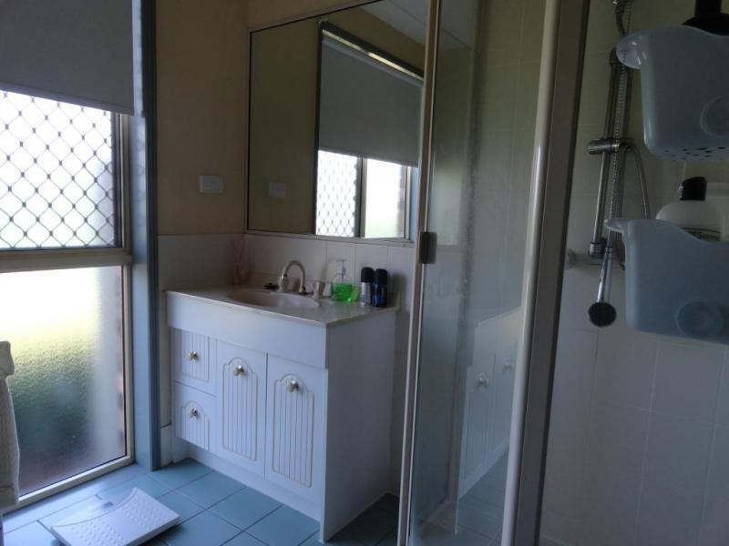 1 & 2/13 Hunter Street, Brassall QLD 4305