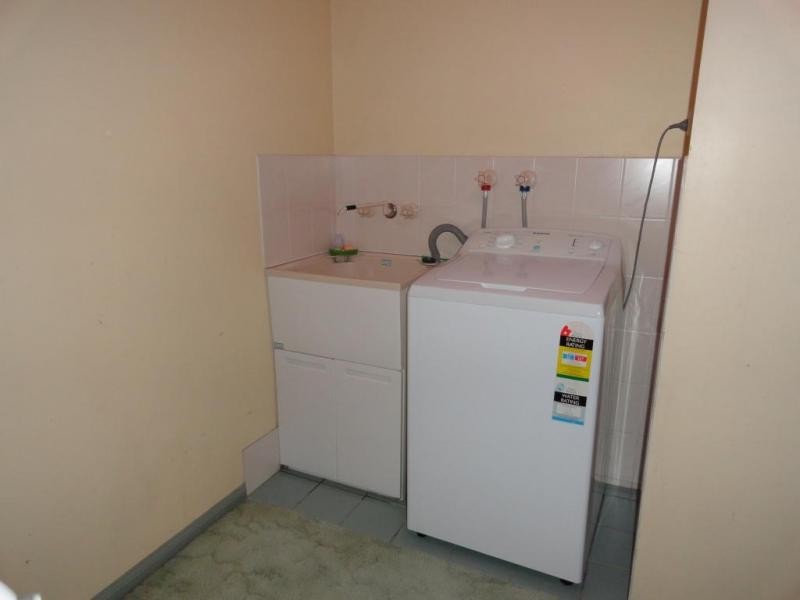 1 & 2/13 Hunter Street, Brassall QLD 4305