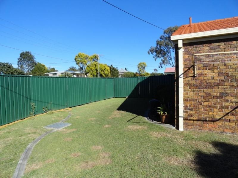 1 & 2/13 Hunter Street, Brassall QLD 4305