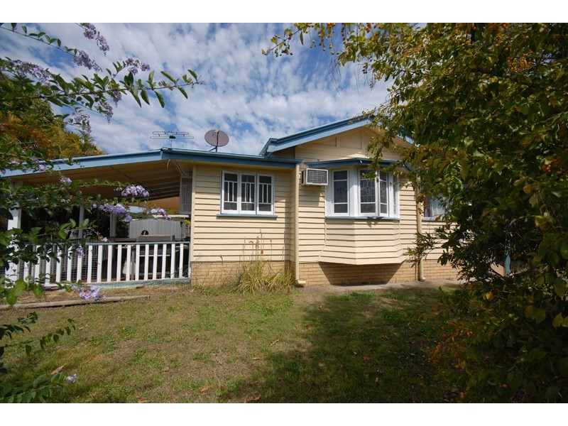 161 Blackstone Road, Silkstone QLD 4304