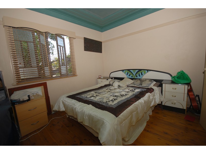 161 Blackstone Road, Silkstone QLD 4304