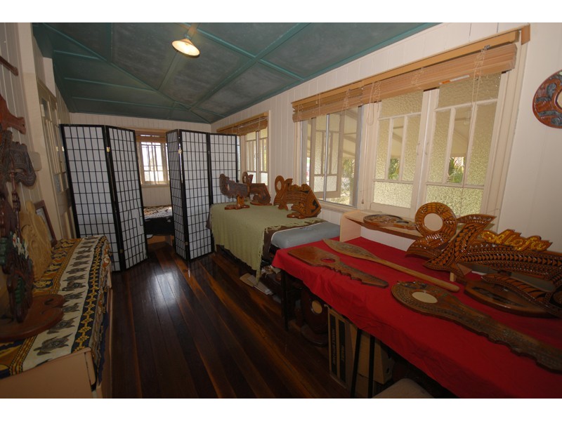 161 Blackstone Road, Silkstone QLD 4304
