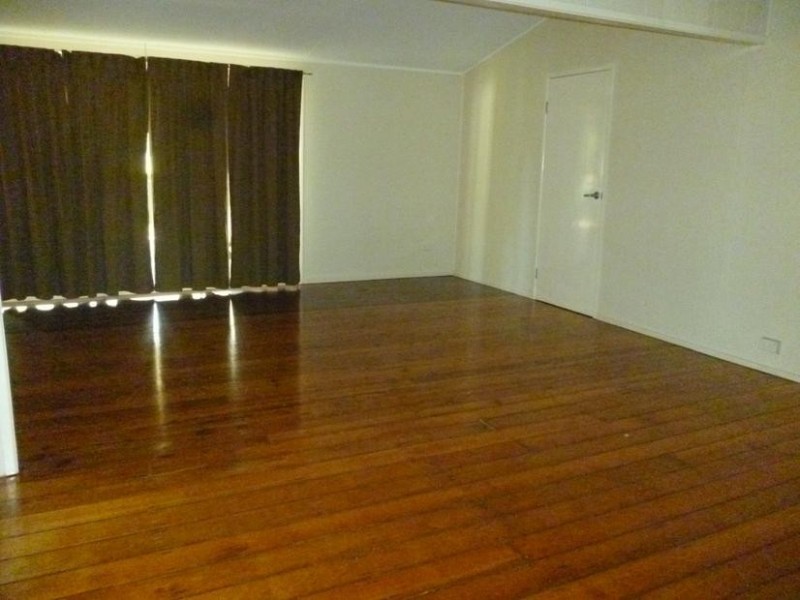 31 Bergins Hill Road, Bundamba QLD 4304