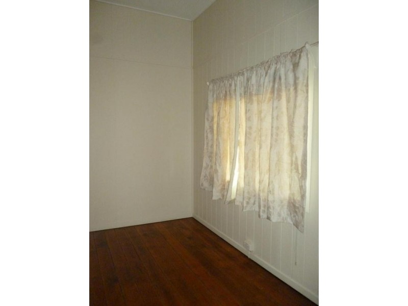 31 Bergins Hill Road, Bundamba QLD 4304