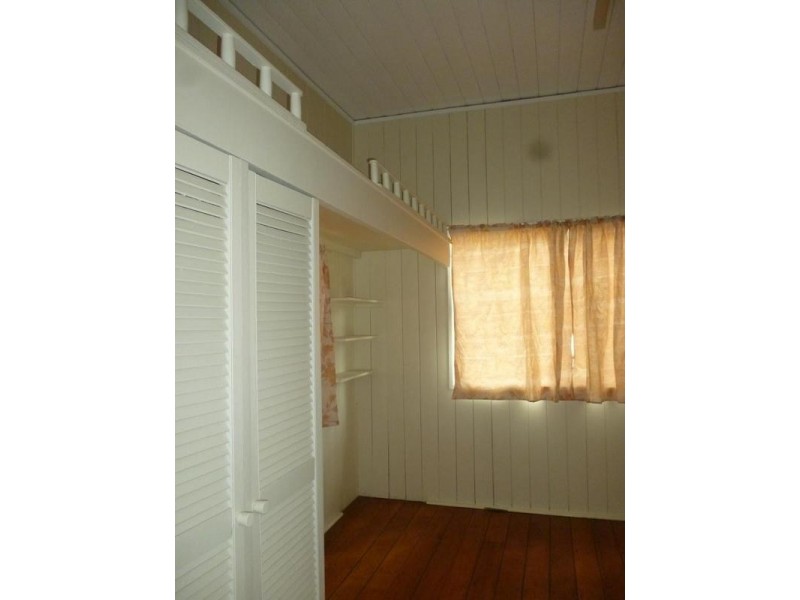 31 Bergins Hill Road, Bundamba QLD 4304