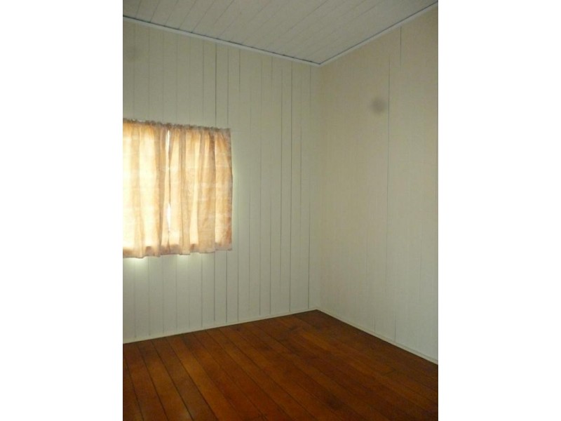 31 Bergins Hill Road, Bundamba QLD 4304