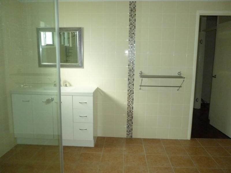 31 Bergins Hill Road, Bundamba QLD 4304