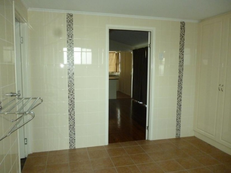 31 Bergins Hill Road, Bundamba QLD 4304