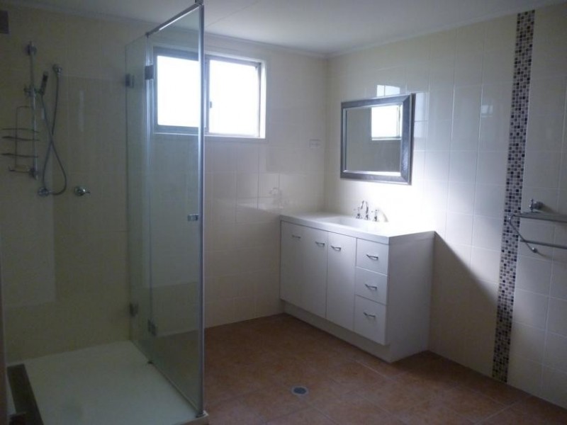 31 Bergins Hill Road, Bundamba QLD 4304