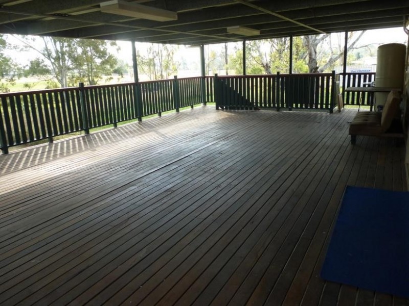 31 Bergins Hill Road, Bundamba QLD 4304