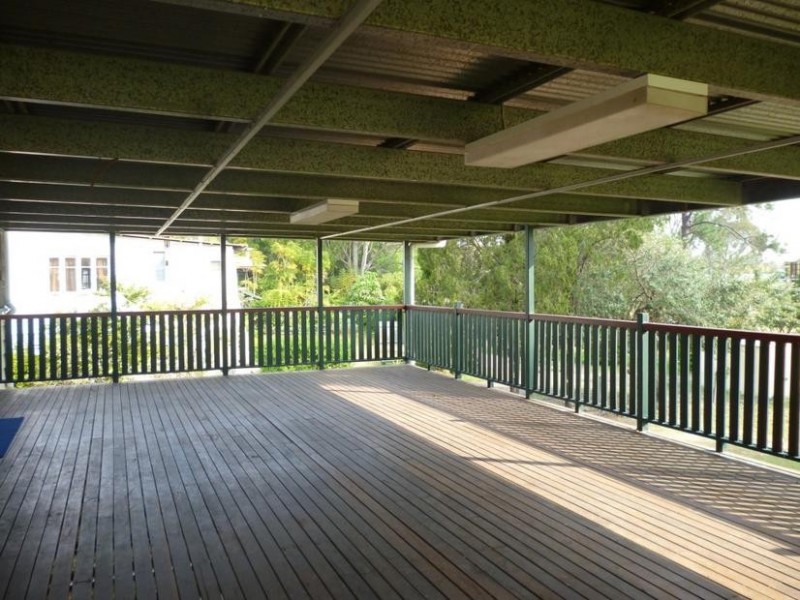 31 Bergins Hill Road, Bundamba QLD 4304