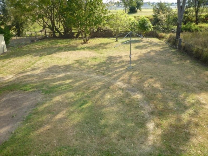 31 Bergins Hill Road, Bundamba QLD 4304