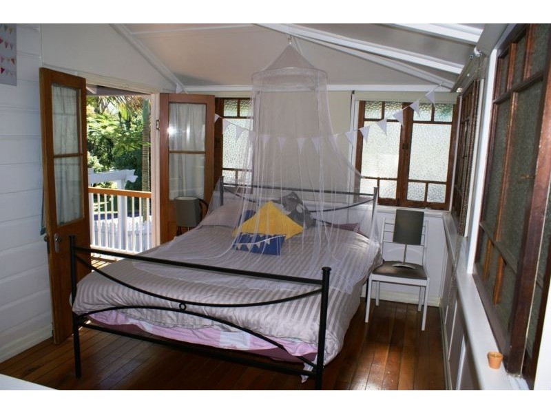 27 Clay Street, Ipswich QLD 4305