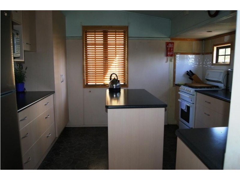 16 Simpson Street, North Ipswich QLD 4305