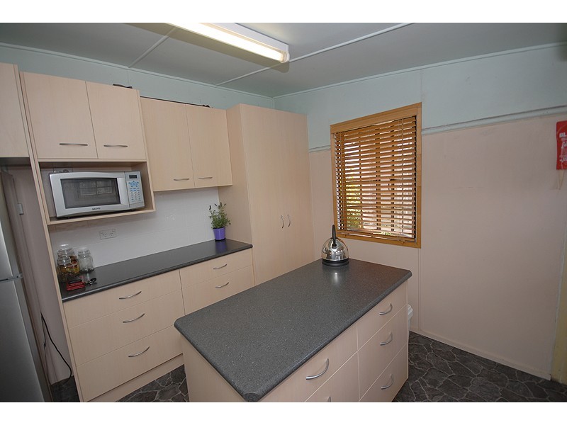 16 Simpson Street, North Ipswich QLD 4305