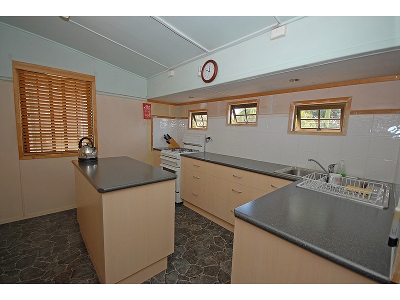 16 Simpson Street, North Ipswich QLD 4305