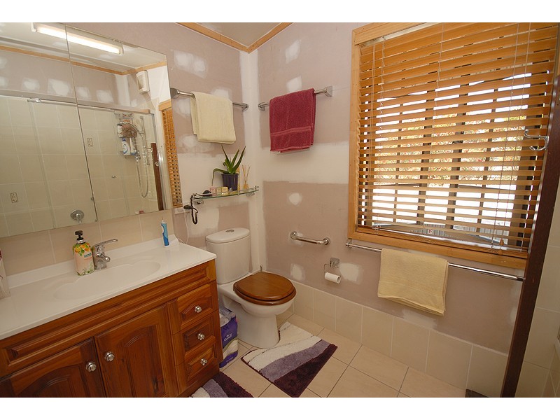 16 Simpson Street, North Ipswich QLD 4305