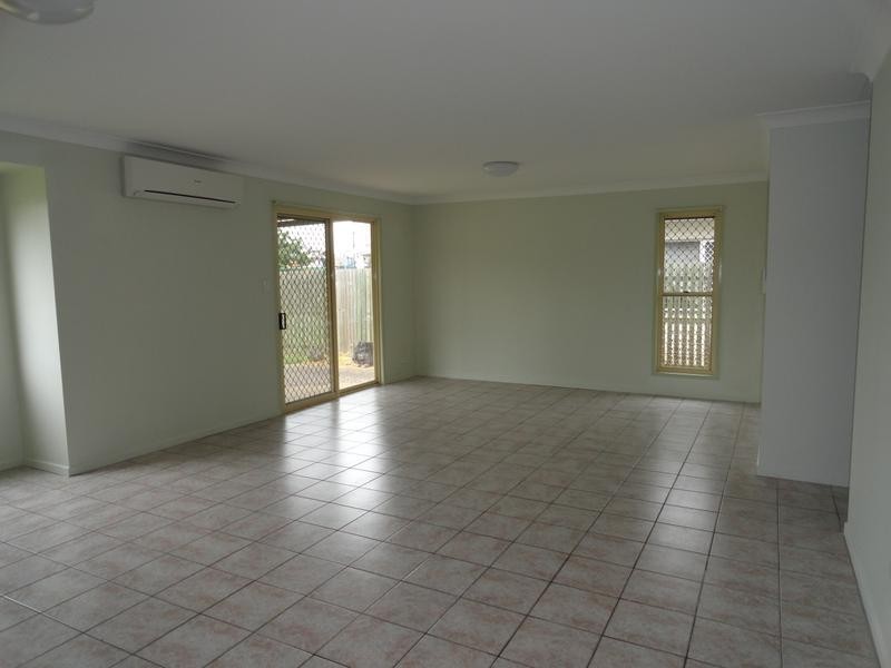 3 Diane Court, North Booval QLD 4304