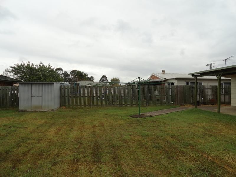 3 Diane Court, North Booval QLD 4304