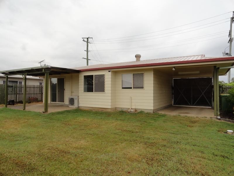 3 Diane Court, North Booval QLD 4304