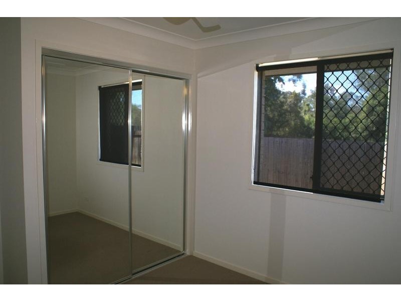 2/8a Wyman Street, Brassall QLD 4305