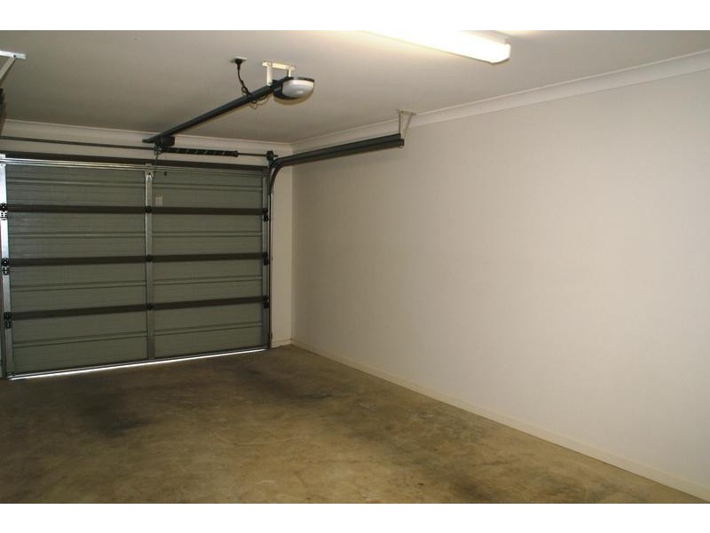 2/8a Wyman Street, Brassall QLD 4305