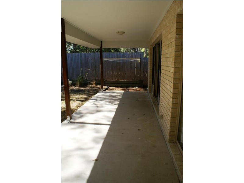 2/8a Wyman Street, Brassall QLD 4305