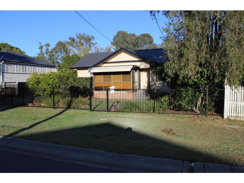 12 Gladstone Road, Sadliers Crossing QLD 4305