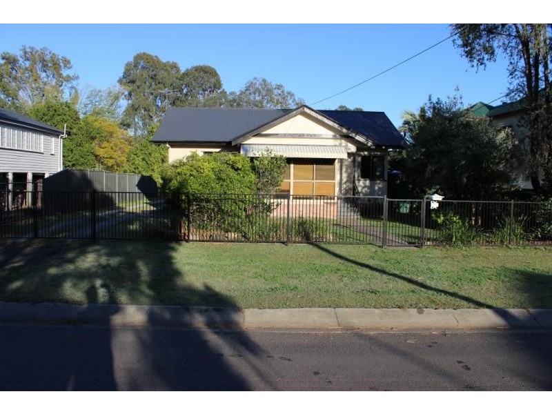 12 Gladstone Road, Sadliers Crossing QLD 4305
