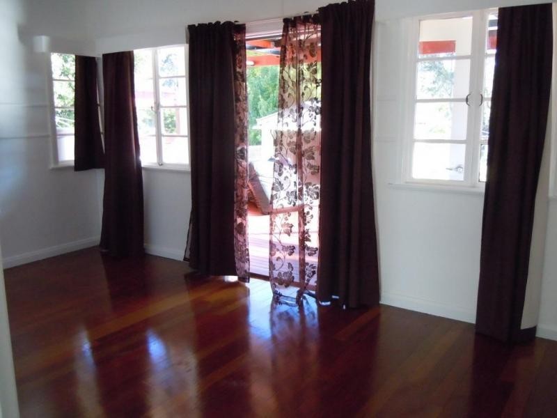 12 Gladstone Road, Sadliers Crossing QLD 4305