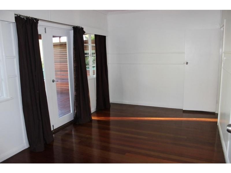 12 Gladstone Road, Sadliers Crossing QLD 4305
