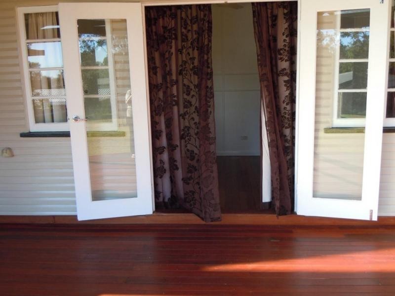 12 Gladstone Road, Sadliers Crossing QLD 4305