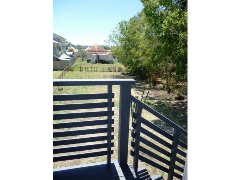 25 The Terrace, North Ipswich QLD 4305