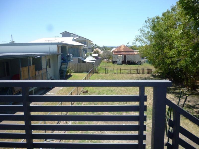 25 The Terrace, North Ipswich QLD 4305