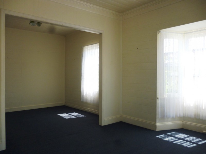 3 Liverpool Street, North Ipswich QLD 4305