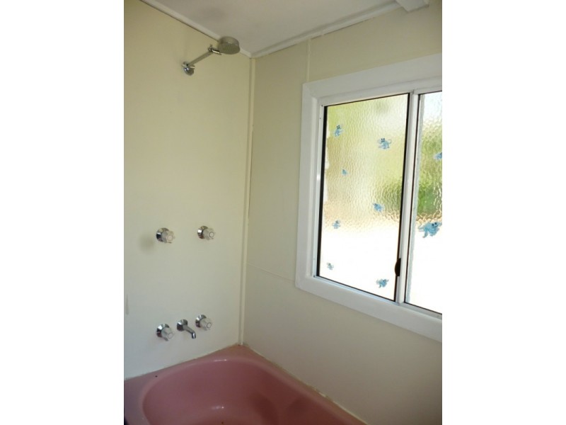 3 Liverpool Street, North Ipswich QLD 4305