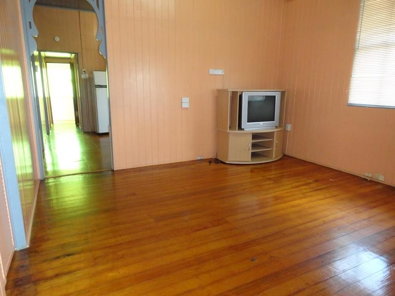 67 Tiger Street, West Ipswich QLD 4305