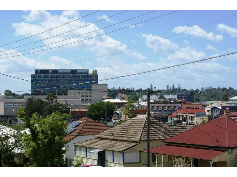 24 Martin Street, Woodend QLD 4305