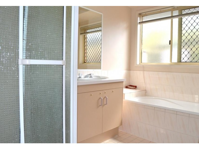23 John Staines Crescent, North Ipswich QLD 4305