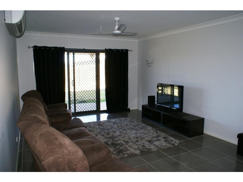 8 Boronia Street, Deebing Heights QLD 4306