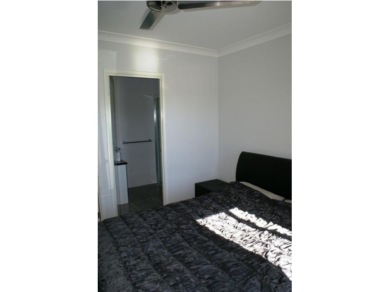 8 Boronia Street, Deebing Heights QLD 4306