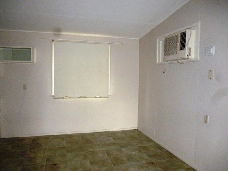 110 Raceview Street, Raceview QLD 4305