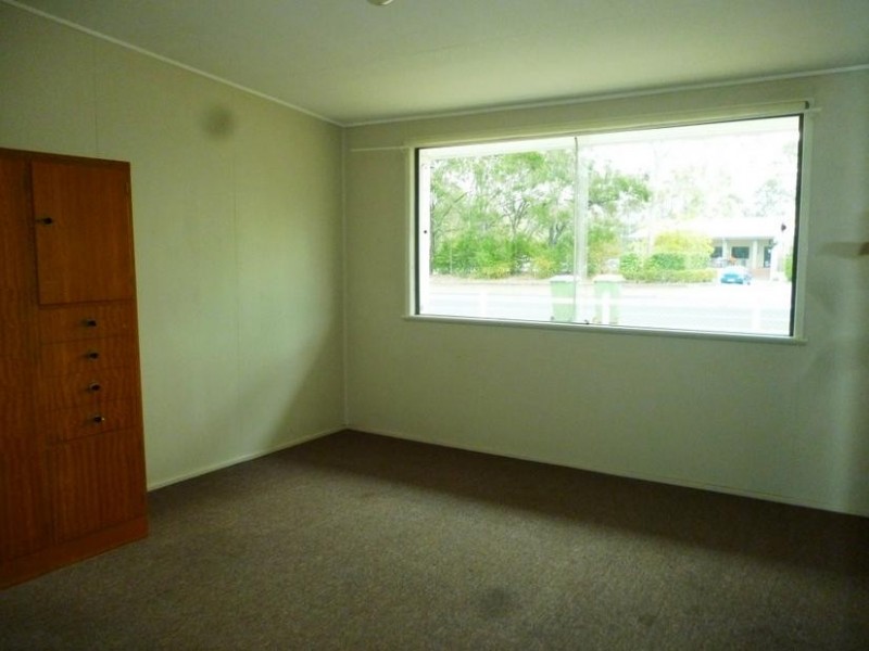 110 Raceview Street, Raceview QLD 4305