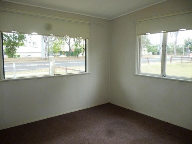 110 Raceview Street, Raceview QLD 4305