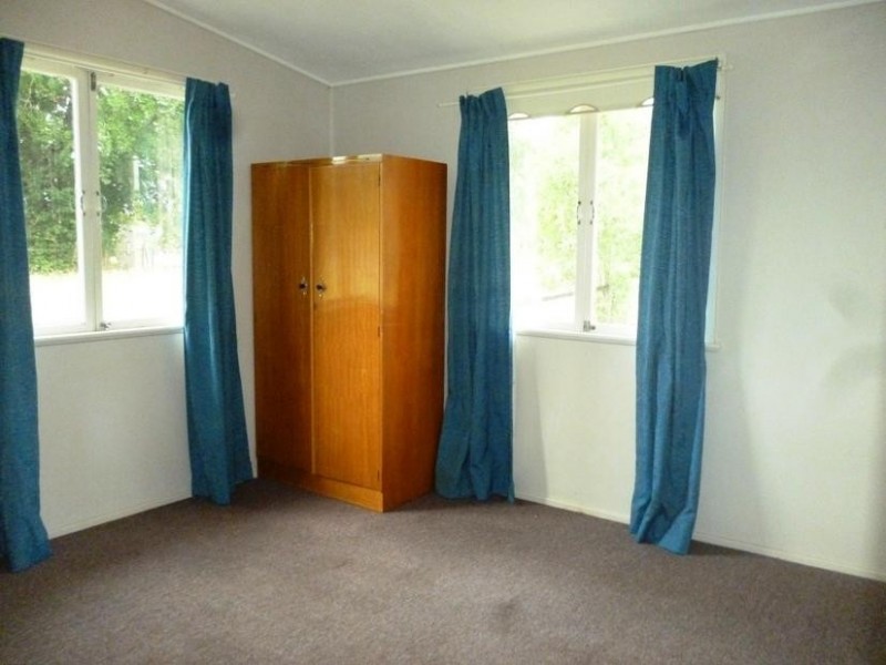 110 Raceview Street, Raceview QLD 4305