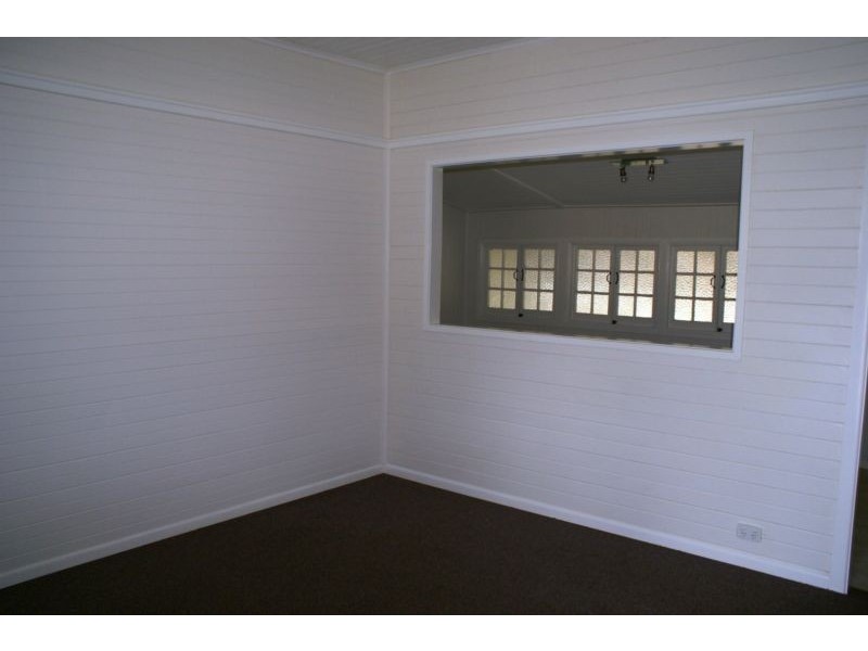 18 Teape Street, Silkstone QLD 4304