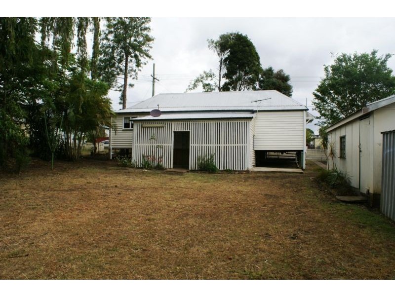 18 Teape Street, Silkstone QLD 4304